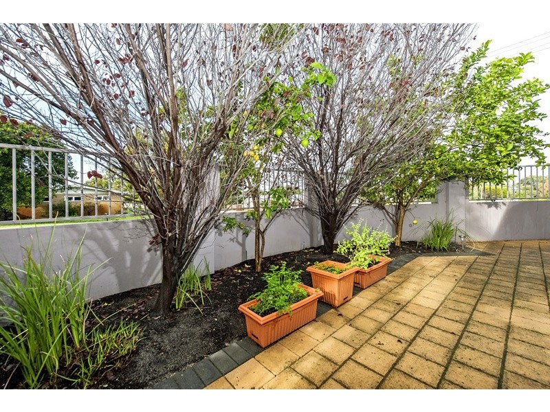 1/207 Scott Street, Cloverdale WA 6105