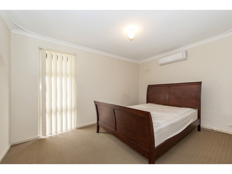 8 Foster Court, Calista WA 6167