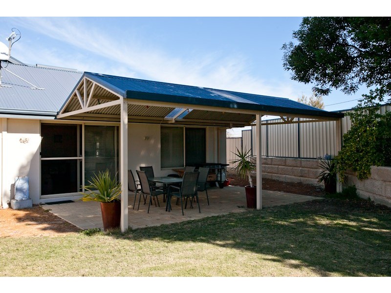 5 Hudson Street, Seabird WA 6042