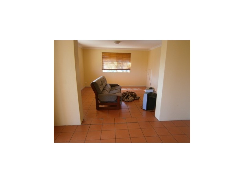 17 Hargrave Place, Parmelia WA 6167