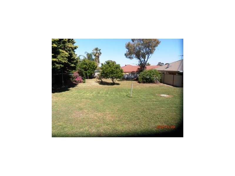 6 Serls Street, Armadale WA 6112