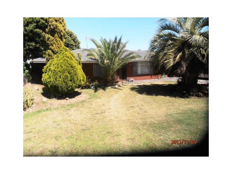 6 Serls Street, Armadale WA 6112