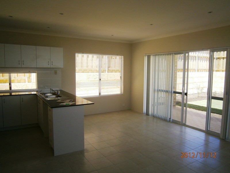 4 Everlasting Road, Yanchep WA 6035