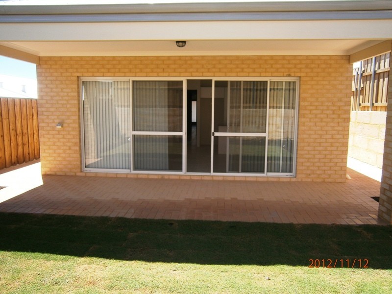 4 Everlasting Road, Yanchep WA 6035