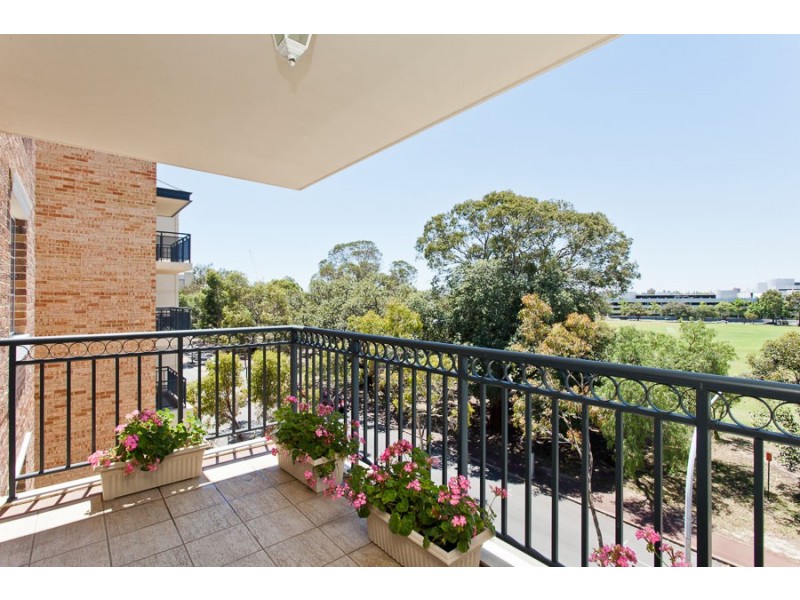 14/123 Wellington Street, East Perth WA 6004