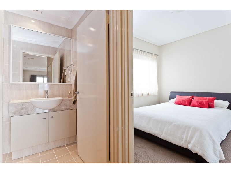 27/1 Preston Street, Como WA 6152