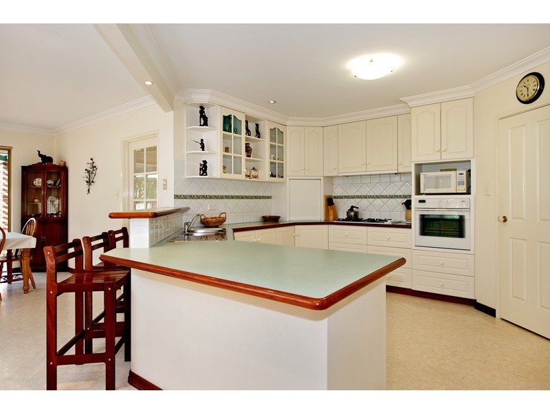 16 Edward Street, Kenwick WA 6107