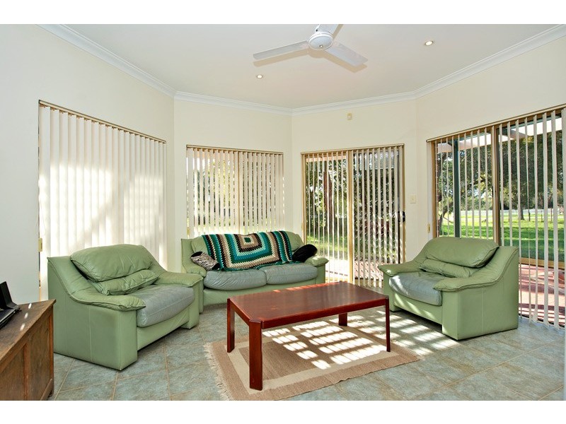 16 Edward Street, Kenwick WA 6107