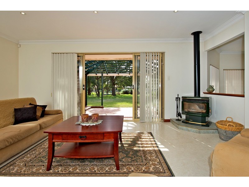 16 Edward Street, Kenwick WA 6107