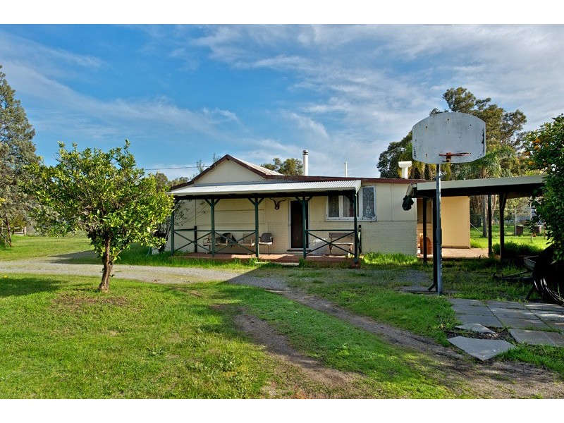 16 Edward Street, Kenwick WA 6107