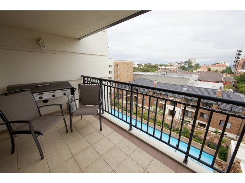 41/123 Wellington Street, East Perth WA 6004