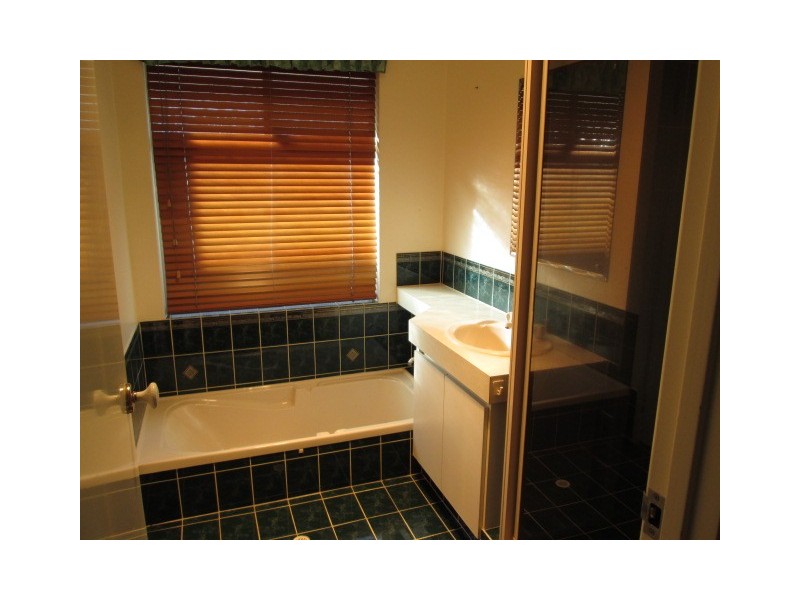 8 Guadalupe Drive, Ballajura WA 6066