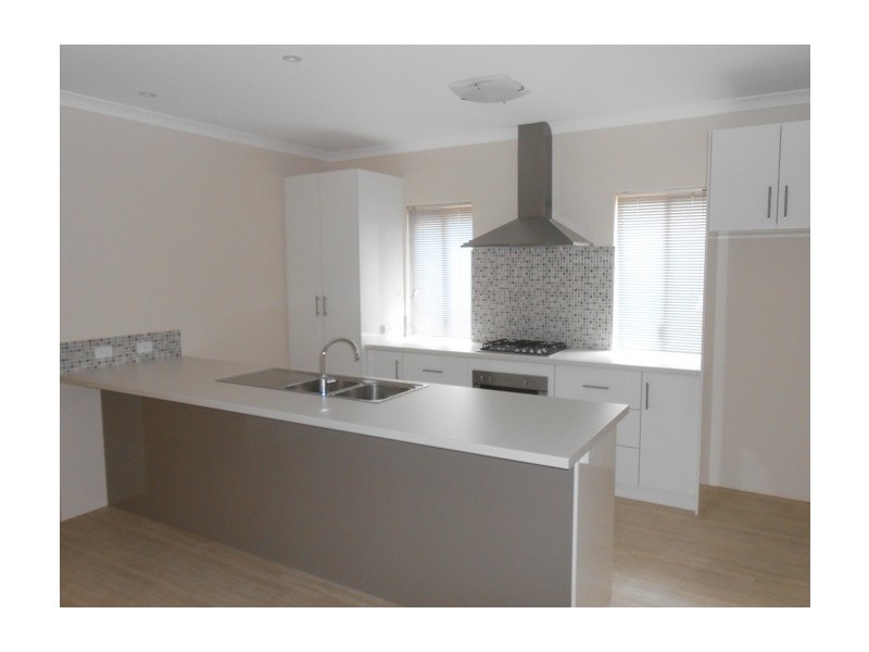 86 Barrett Drive, Wandina WA 6530