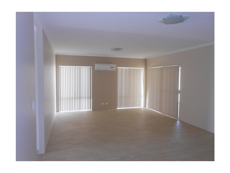 86 Barrett Drive, Wandina WA 6530