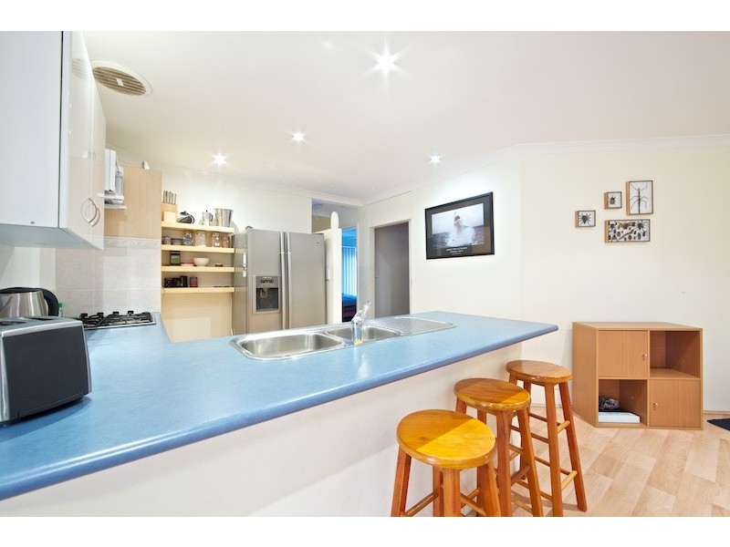 8 Morolo Street, Seville Grove WA 6112