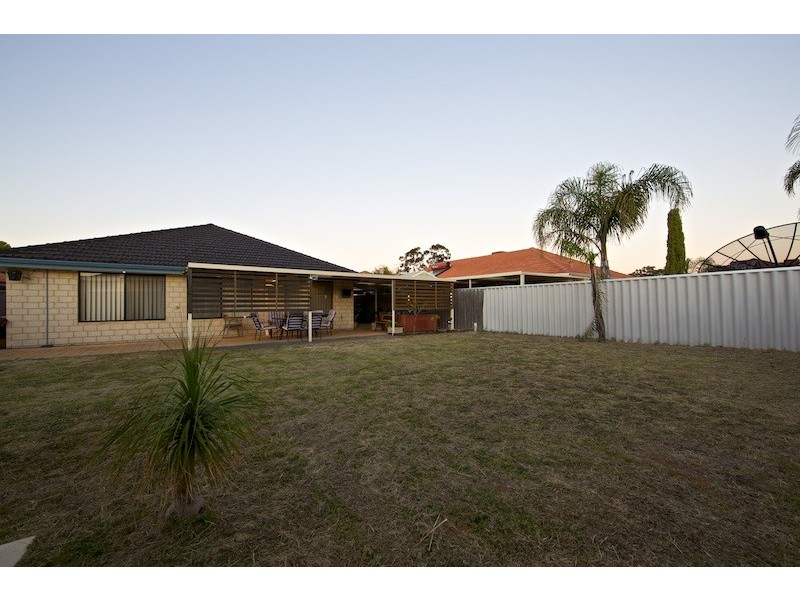 8 Morolo Street, Seville Grove WA 6112