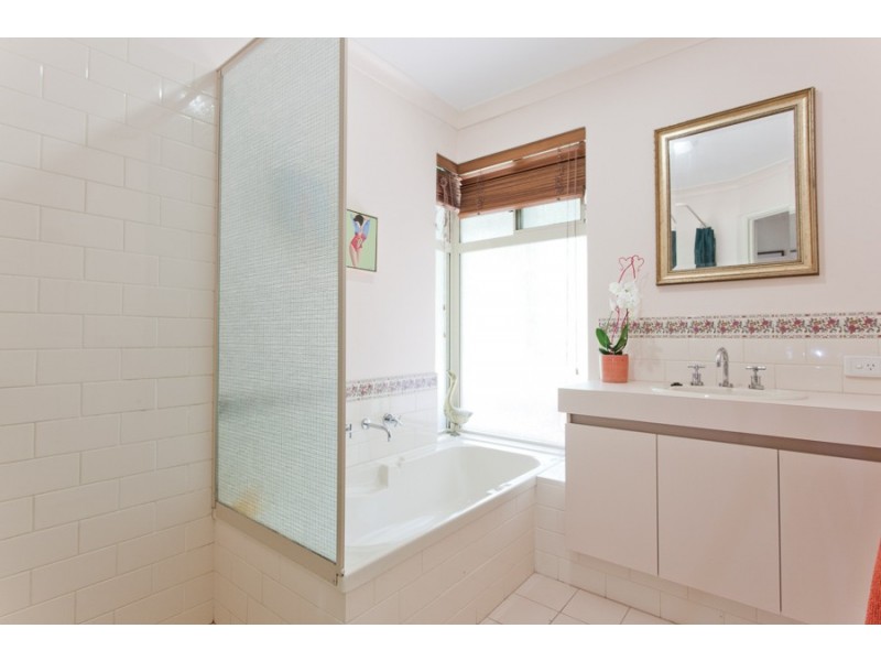 260 Forrest Street, Sawyers Valley WA 6074