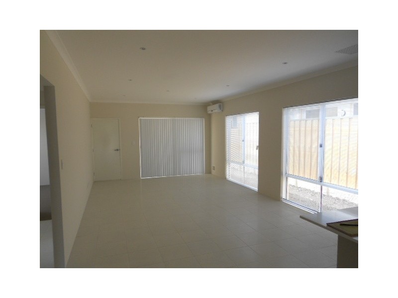 27 Viridis Street, Yanchep WA 6035