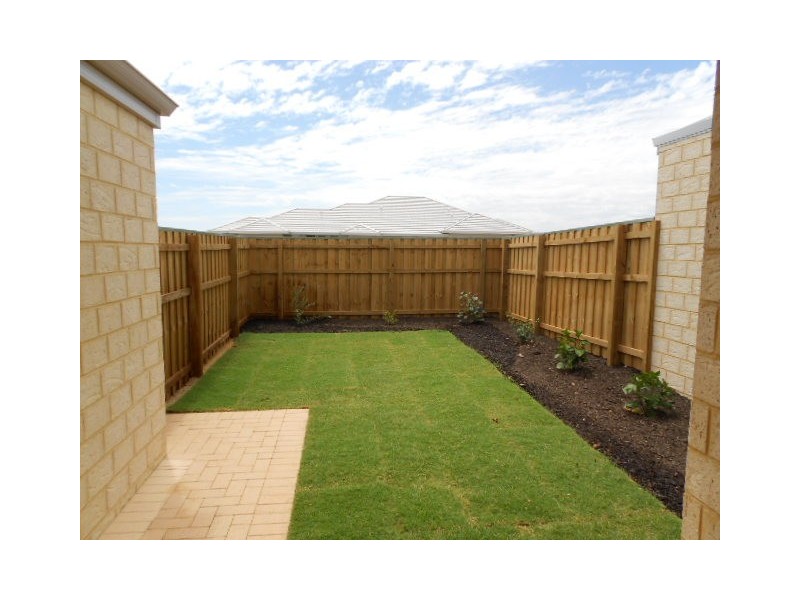 27 Viridis Street, Yanchep WA 6035