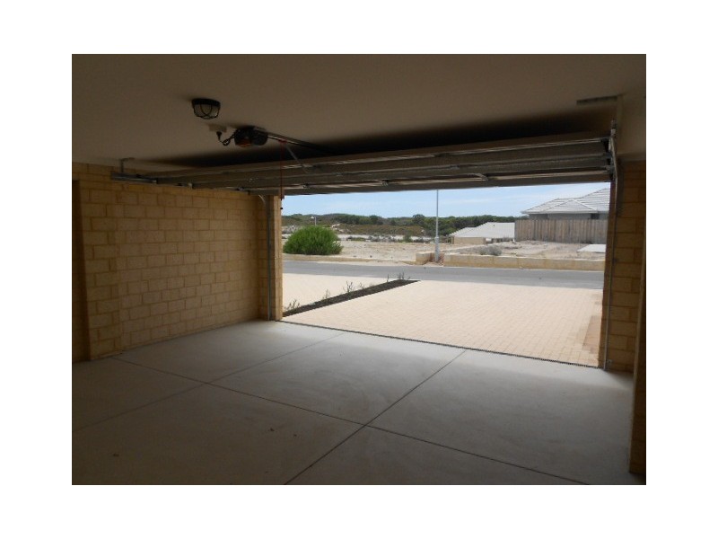 27 Viridis Street, Yanchep WA 6035