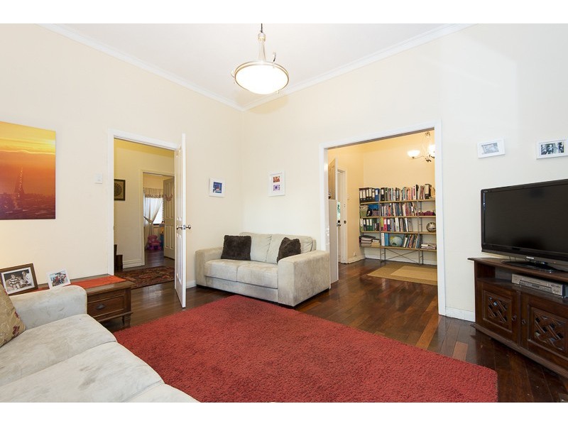 20 Kenilworth Street, Maylands WA 6051