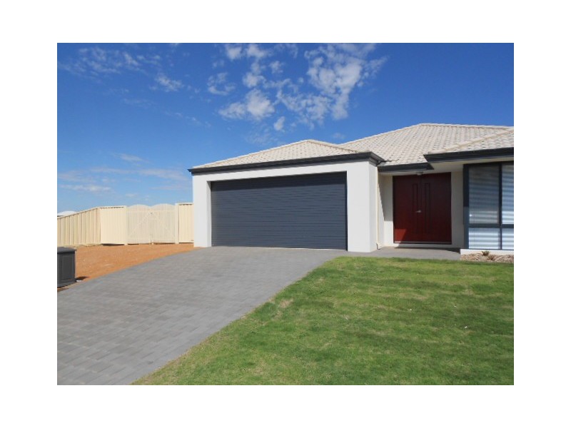 15 Wanderer Concourse, Wandina WA 6530