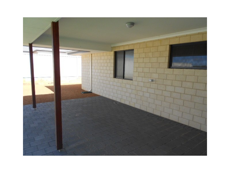 15 Wanderer Concourse, Wandina WA 6530