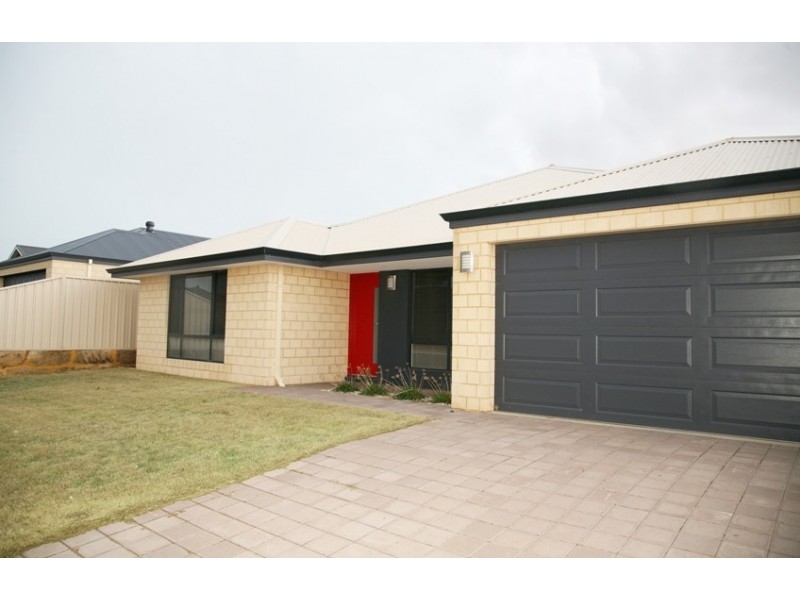 52 Derna Parade, Wandina WA 6530