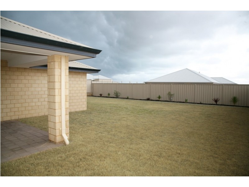 52 Derna Parade, Wandina WA 6530