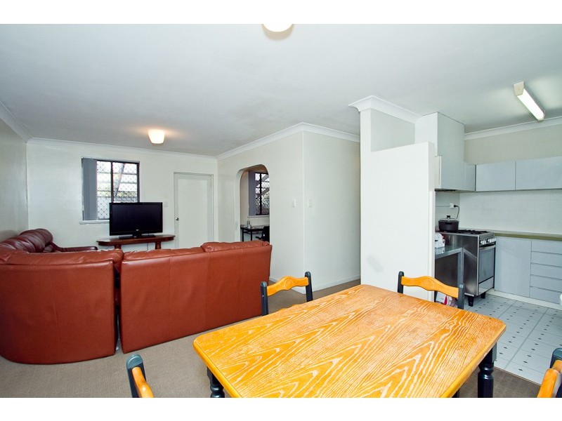 2/23 Kinsella Street, Joondanna WA 6060