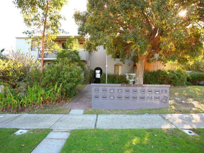 2/23 Kinsella Street, Joondanna WA 6060