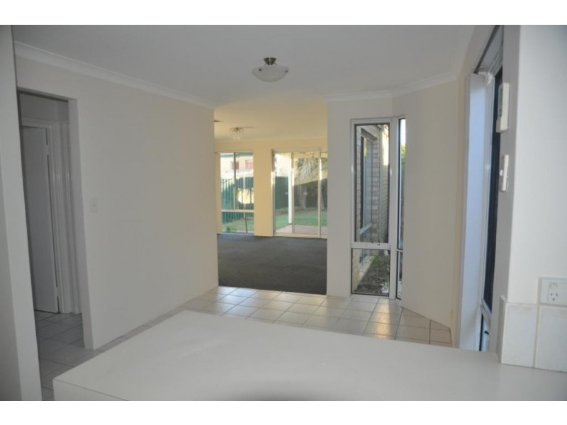 2/31 Holder Street, St James WA 6102