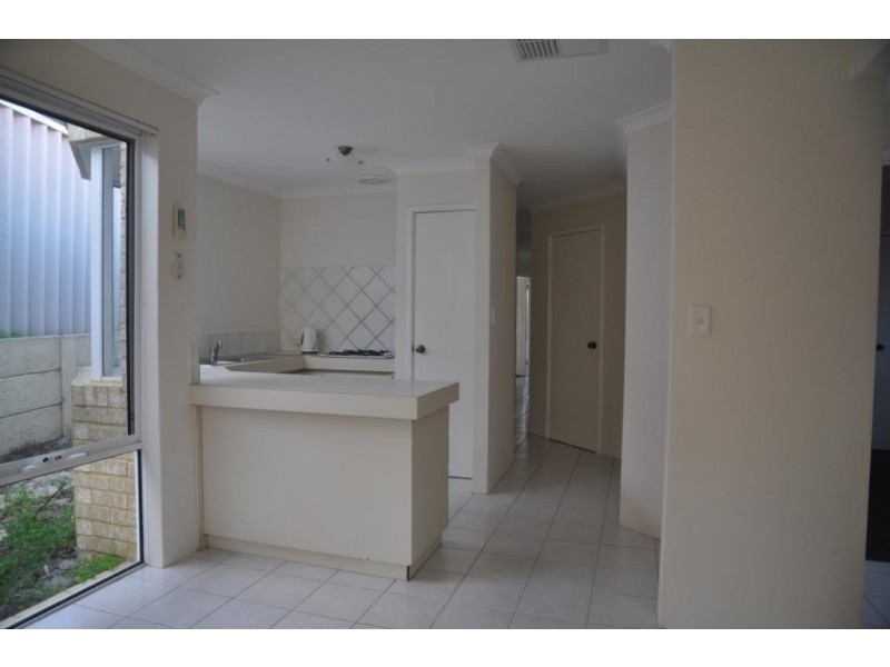 2/31 Holder Street, St James WA 6102