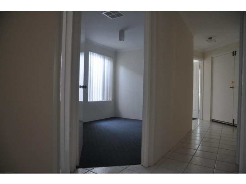 2/31 Holder Street, St James WA 6102