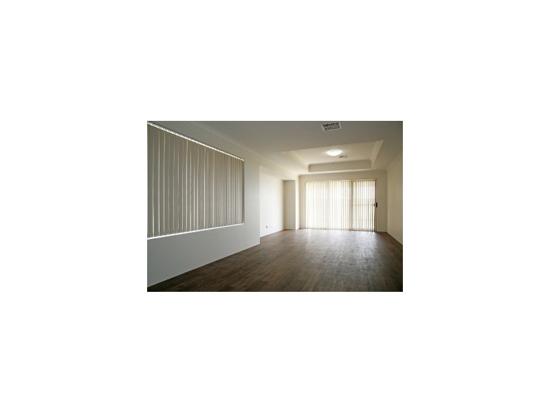 42A Derna Parade, Wandina WA 6530