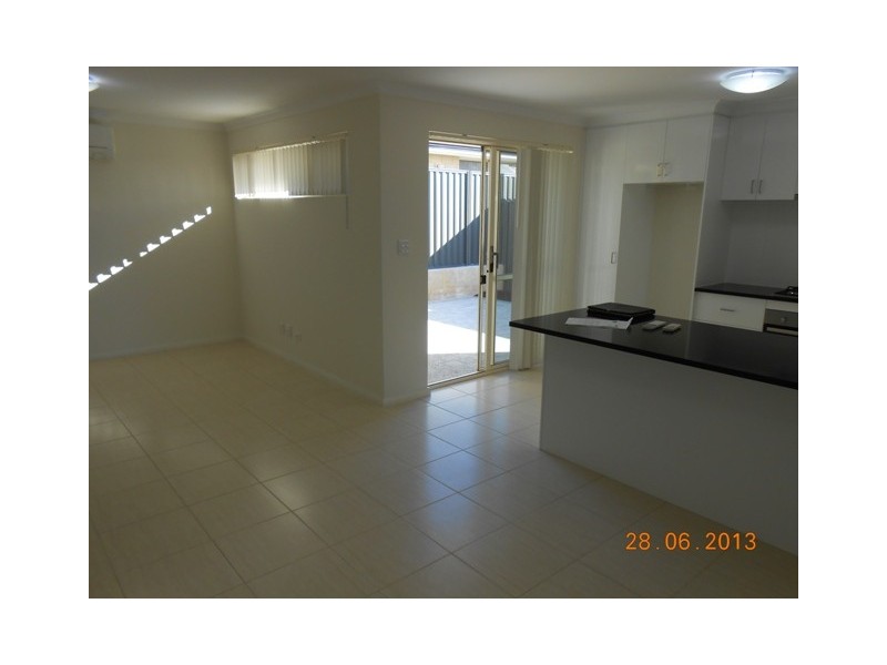 4/30 Arava Circle, Aveley WA 6069