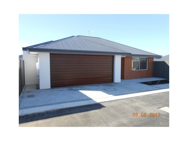 9/30 Arava Circle, Aveley WA 6069