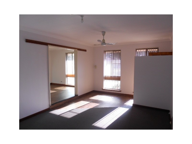 4 Cheviot Place, Dianella WA 6059