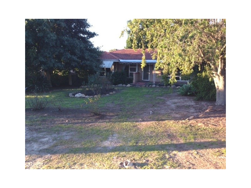 16 Macao Street, High Wycombe WA 6057