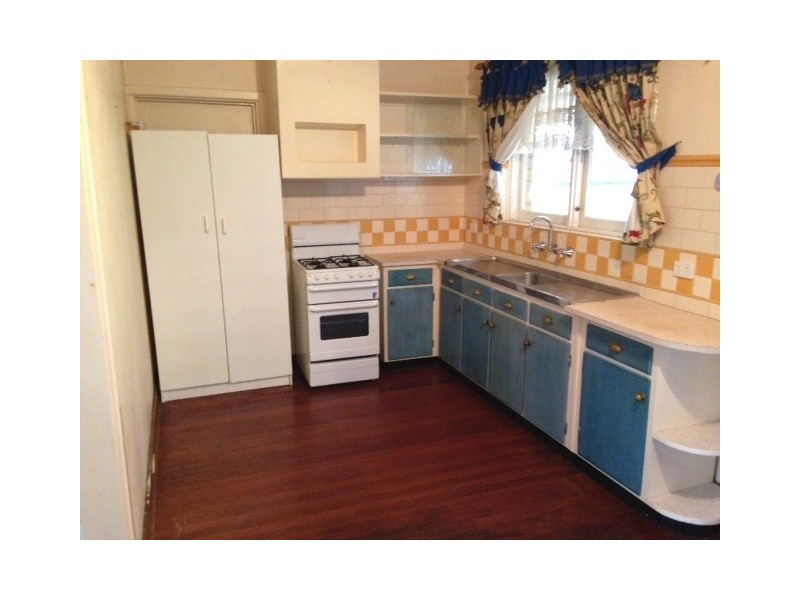 16 Macao Street, High Wycombe WA 6057