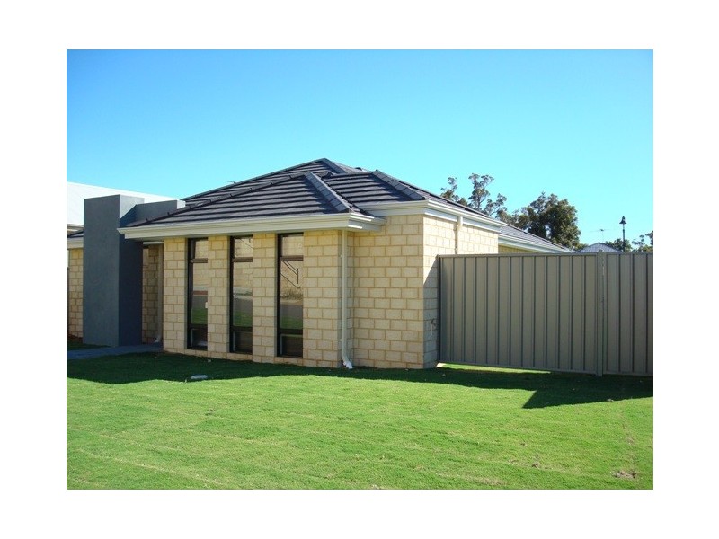 12 Petersfield Lane, Wellard WA 6170