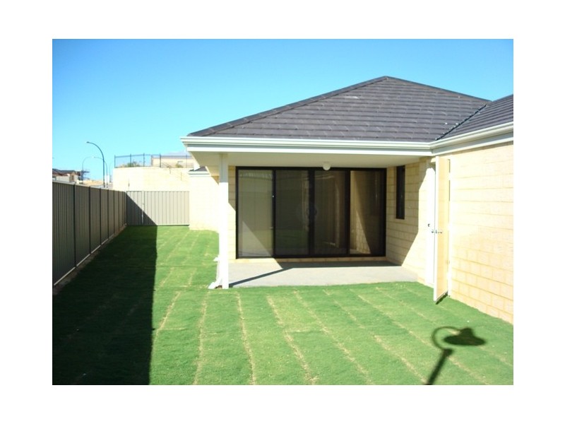 12 Petersfield Lane, Wellard WA 6170