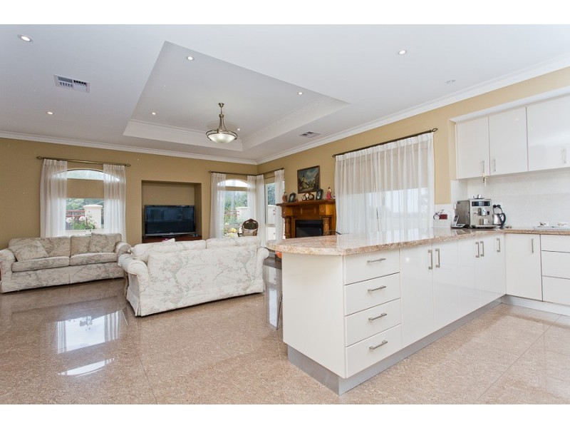 1 Dean Street, Karrinyup WA 6018