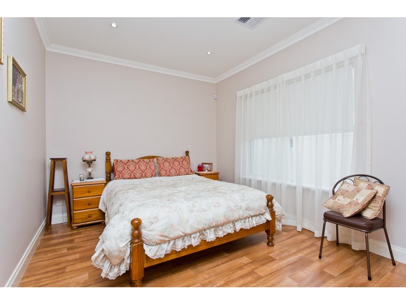 1 Dean Street, Karrinyup WA 6018