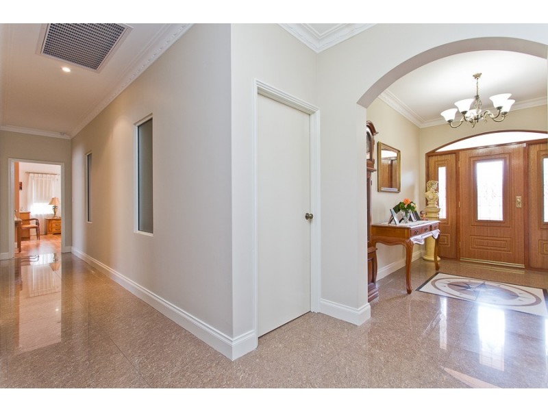 1 Dean Street, Karrinyup WA 6018