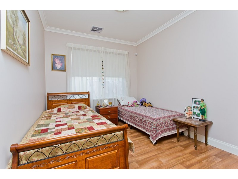 1 Dean Street, Karrinyup WA 6018