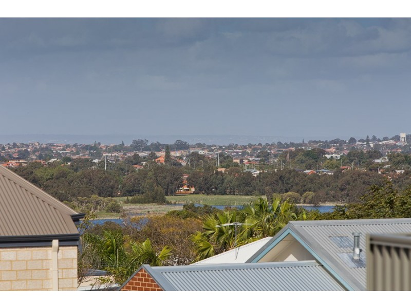 1 Dean Street, Karrinyup WA 6018