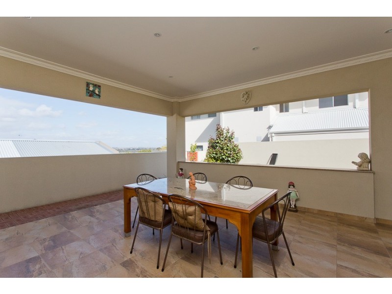 1 Dean Street, Karrinyup WA 6018