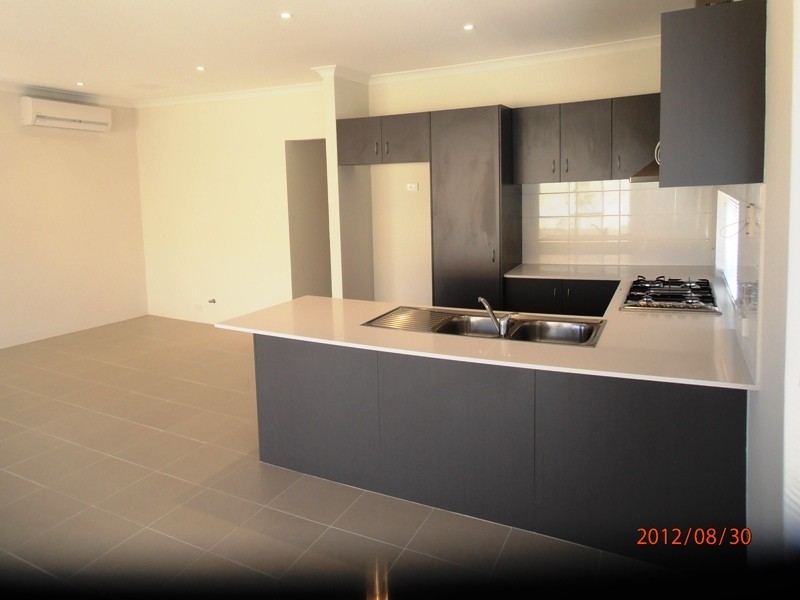 16 Sugarbush Way, Yanchep WA 6035