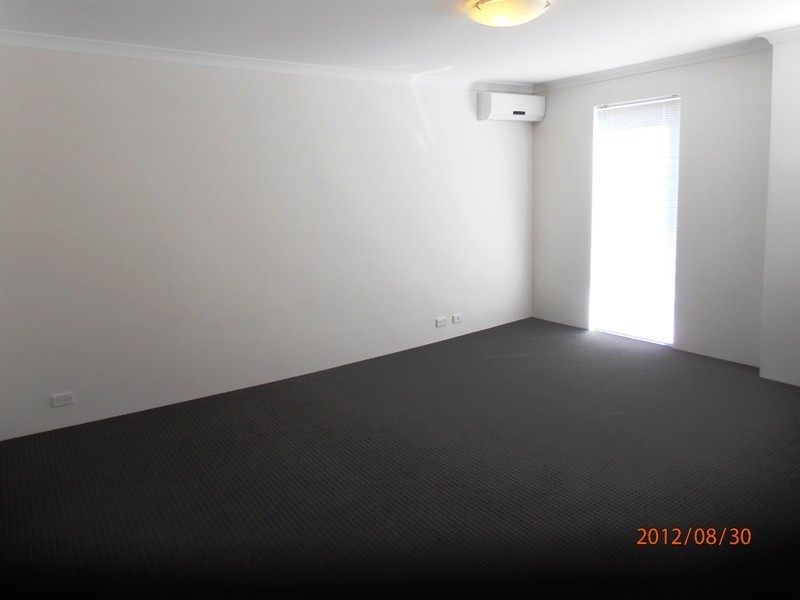 16 Sugarbush Way, Yanchep WA 6035